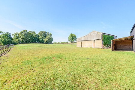 Large barn skylight - Filming Locations Locations Direct -32