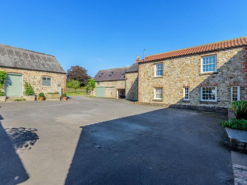 Large barn skylight - Filming Locations Locations Direct -34