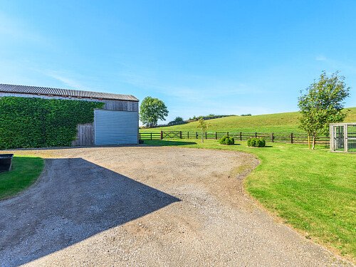 Large barn skylight - Filming Locations Locations Direct -33