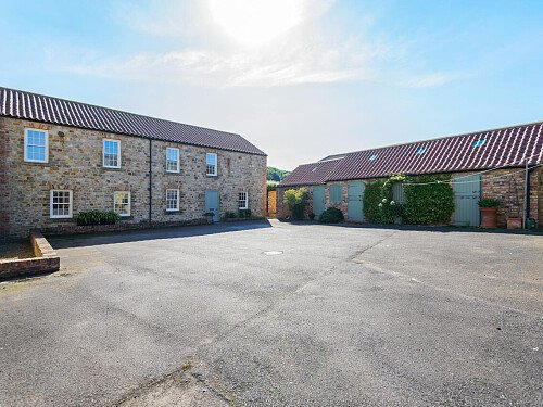 Large barn skylight - Filming Locations Locations Direct -36