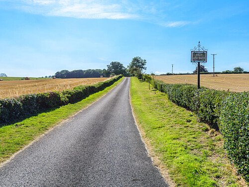 Large barn skylight - Filming Locations Locations Direct -42