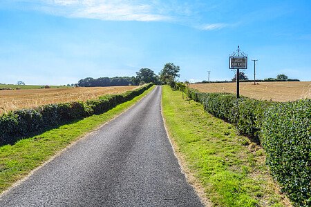 Large barn skylight - Filming Locations Locations Direct -42