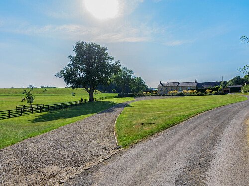 Large barn skylight - Filming Locations Locations Direct -43
