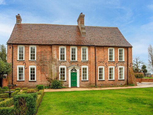 Gold fireplace - Filming Locations Locations Direct -01