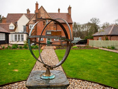 Gold fireplace - Filming Locations Locations Direct -24