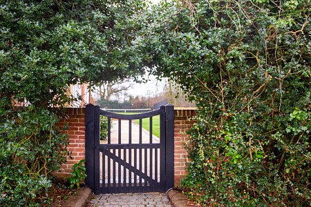 Gold fireplace - Filming Locations Locations Direct -26