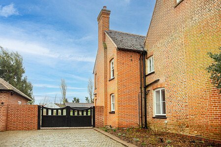 Gold fireplace - Filming Locations Locations Direct -27