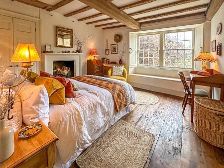 Natural wooden flooring  - Filming Locations Locations Direct -01