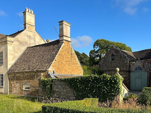 Natural wooden flooring  - Filming Locations Locations Direct -09