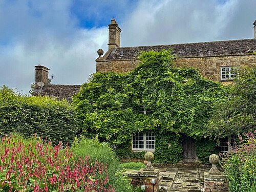 Natural wooden flooring  - Filming Locations Locations Direct -11