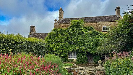 Natural wooden flooring  - Filming Locations Locations Direct -11