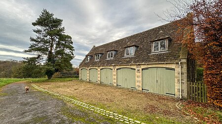 Natural wooden flooring  - Filming Locations Locations Direct -13