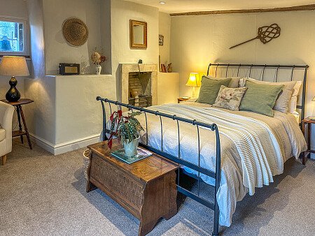 Natural wooden flooring  - Filming Locations Locations Direct -19