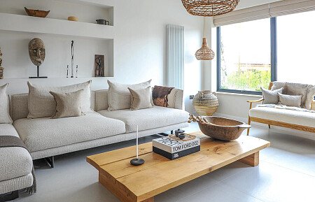 Wooden partition Stone wall- Filming Locations Locations Direct -09