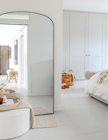 Wooden partition Stone wall- Filming Locations Locations Direct -27