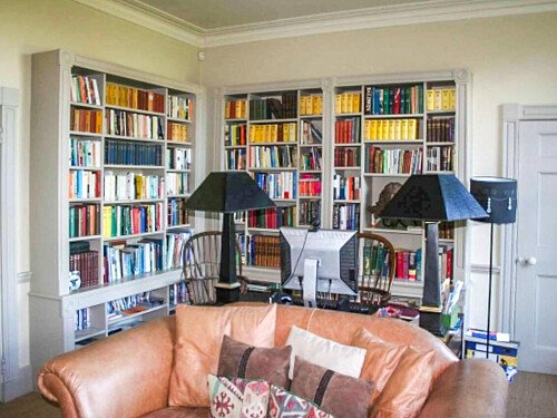 Colourful period round driveway-07