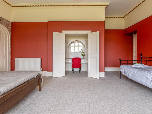 Patterned ceiling - Filming Locations Locations Direct -11