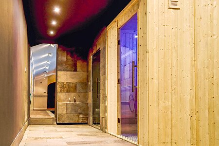 Patterned ceiling - Filming Locations Locations Direct -13