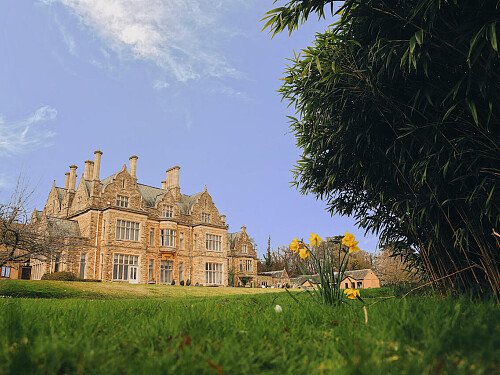 Patterned ceiling - Filming Locations Locations Direct -20