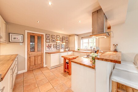 Ford House - Filming Locations Locations Direct -05