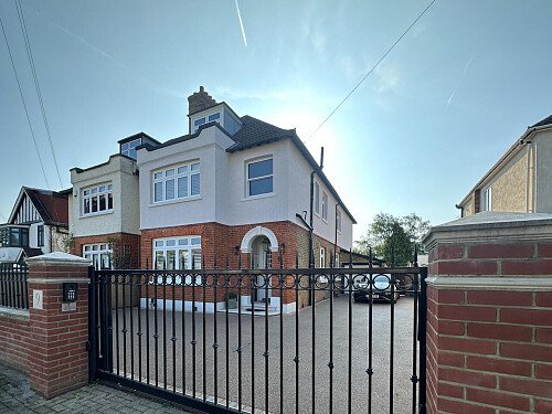 Gravel House  - Filming Locations Locations Direct -35