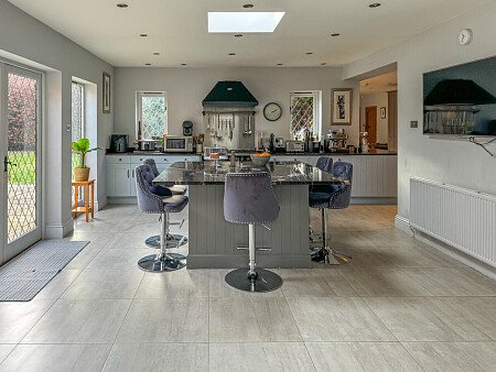 Wokingham - Filming Locations Locations Direct -04