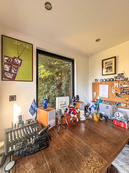 Rock House - Filming Locations Locations Direct -33