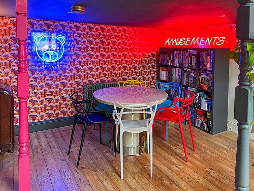 Rock Apt - Filming Locations Locations Direct -14