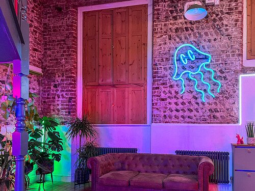 Rock Apt - Filming Locations Locations Direct -20