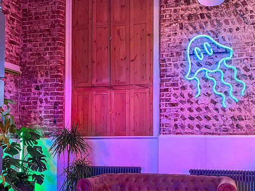 Rock Apt - Filming Locations Locations Direct -19