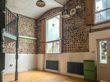 Rock Apt - Filming Locations Locations Direct -25