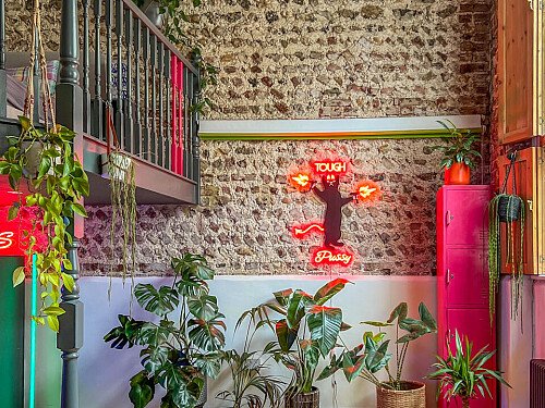 Rock Apt - Filming Locations Locations Direct -31