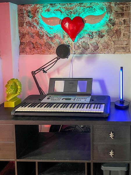 Rock Apt - Filming Locations Locations Direct -35