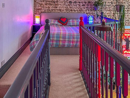 Rock Apt - Filming Locations Locations Direct -36