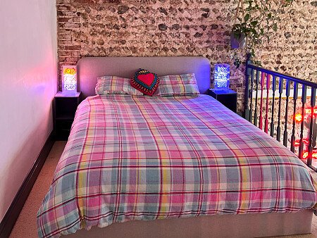 Rock Apt - Filming Locations Locations Direct -37