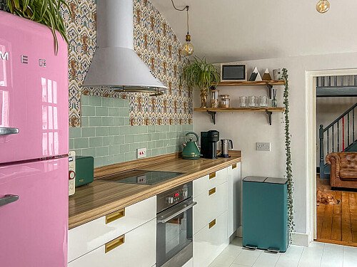 Rock Apt - Filming Locations Locations Direct -42