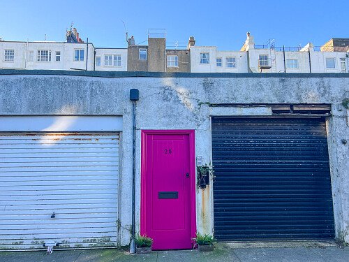 Rock Apt - Filming Locations Locations Direct -49