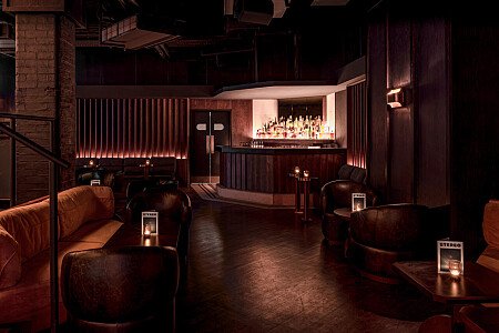 Piazza - Filming Locations Locations Direct -07