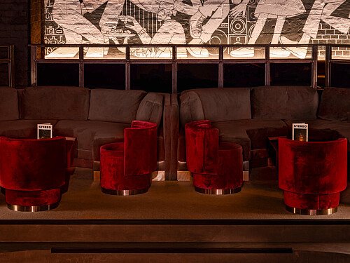 Piazza - Filming Locations Locations Direct -10