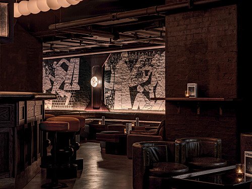 Piazza - Filming Locations Locations Direct -09