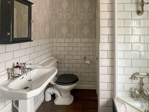 Pool House - Filming Locations Locations Direct -47