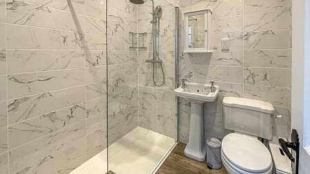 Pool House - Filming Locations Locations Direct -48