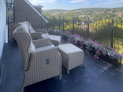 Pool House - Filming Locations Locations Direct -51