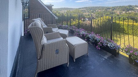 Pool House - Filming Locations Locations Direct -51