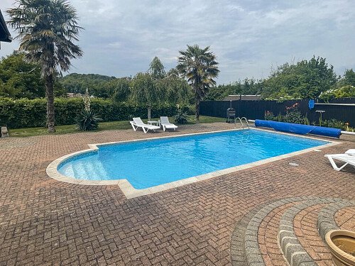 Pool House - Filming Locations Locations Direct -53