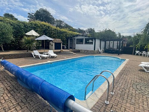 Pool House - Filming Locations Locations Direct -56