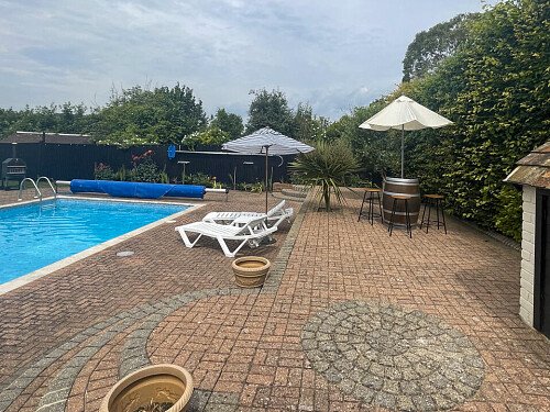 Pool House - Filming Locations Locations Direct -55