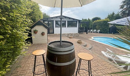 Pool House - Filming Locations Locations Direct -61