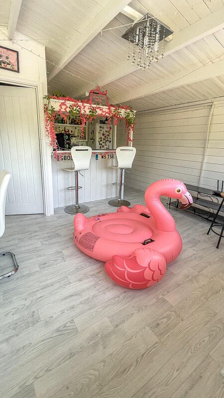 Pool House - Filming Locations Locations Direct -64