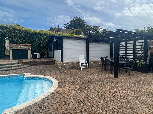 Pool House - Filming Locations Locations Direct -63